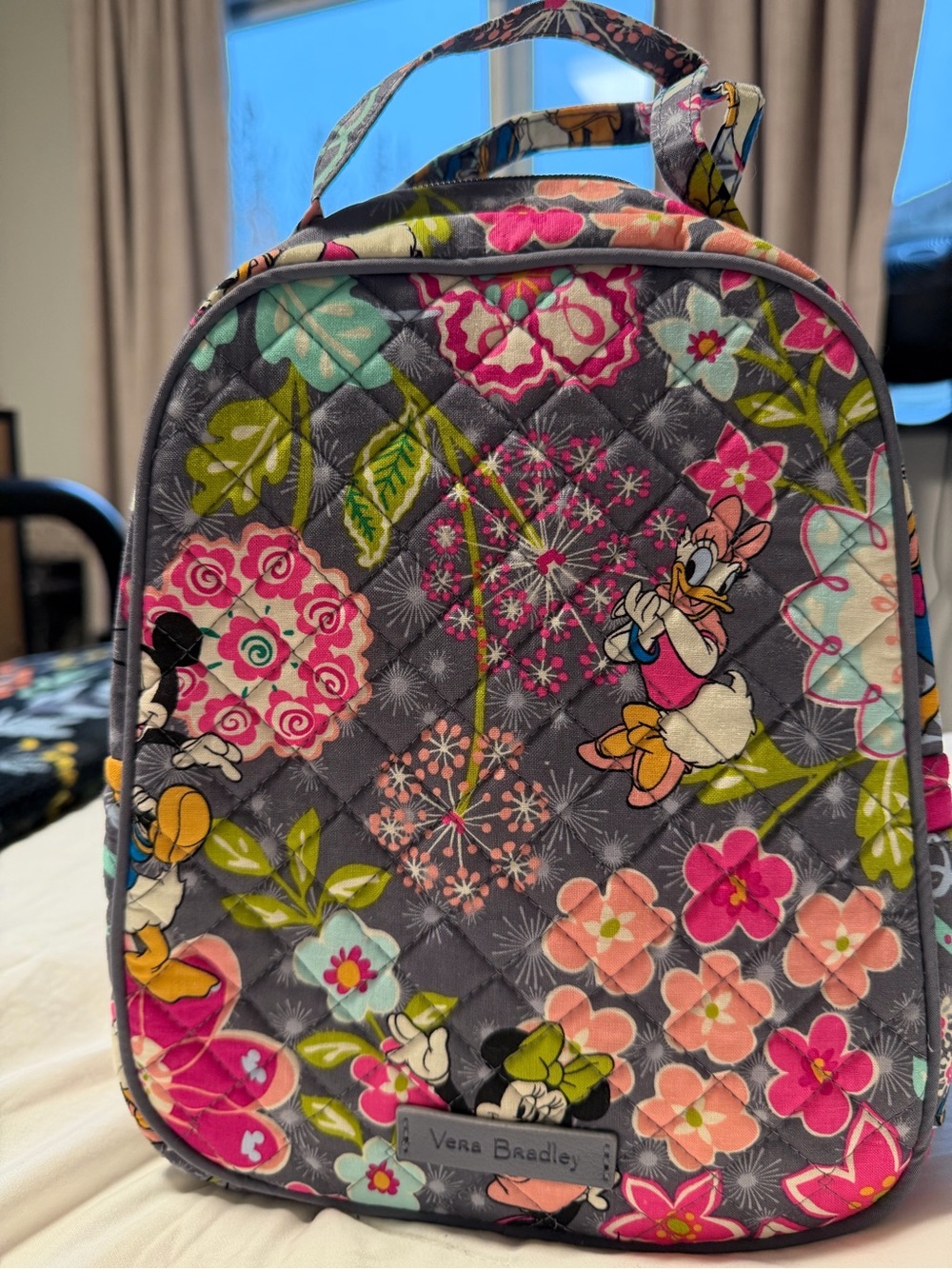 NWT Vera Bradley Gray Floral Disney and friends Lunch Tote Daisy, donald, Pluto